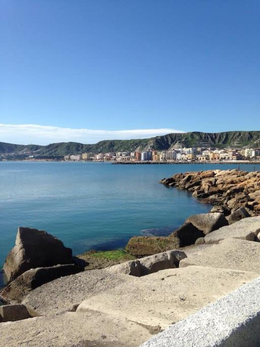 Comodo Appartamento A Crotone Exterior photo
