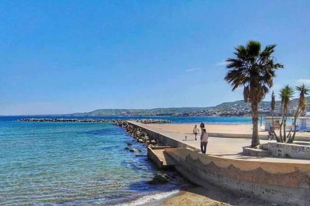 Comodo Appartamento A Crotone Exterior photo